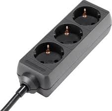 STEKKERBLOK 3-VOUDIG MET SNOER 1,5 METER 3x1,5 16A ZWART